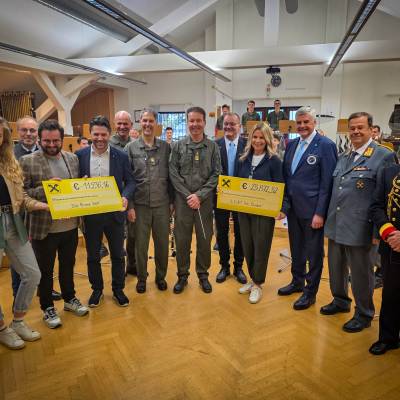 Toller Erfolg der Militärmusik  Kärnten: 36.000 Euro Spende  übergeben