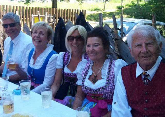 Fest der Uniformen beim Tag der Volkskultur