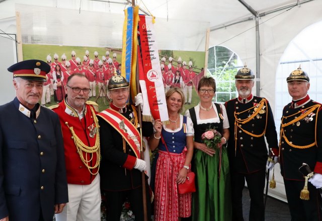 Landestreffen der Bürger- und Schützengarden in Tiffen