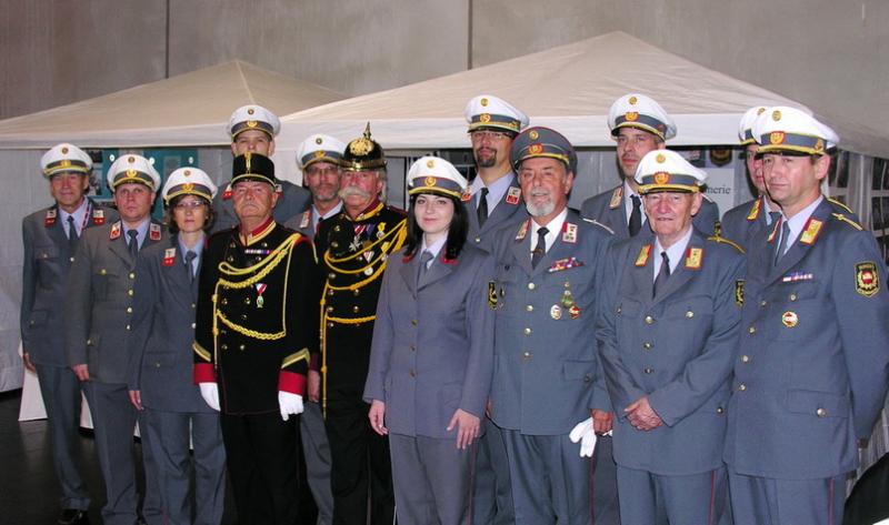 Oldtimer-Classic 2014: Lobenswerter Einsatz der Salzburger Traditionsgendarmen 