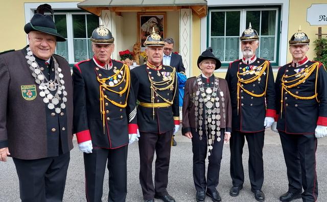Traditionsgendarmen gratulierten k.u.k.  Schützenverein