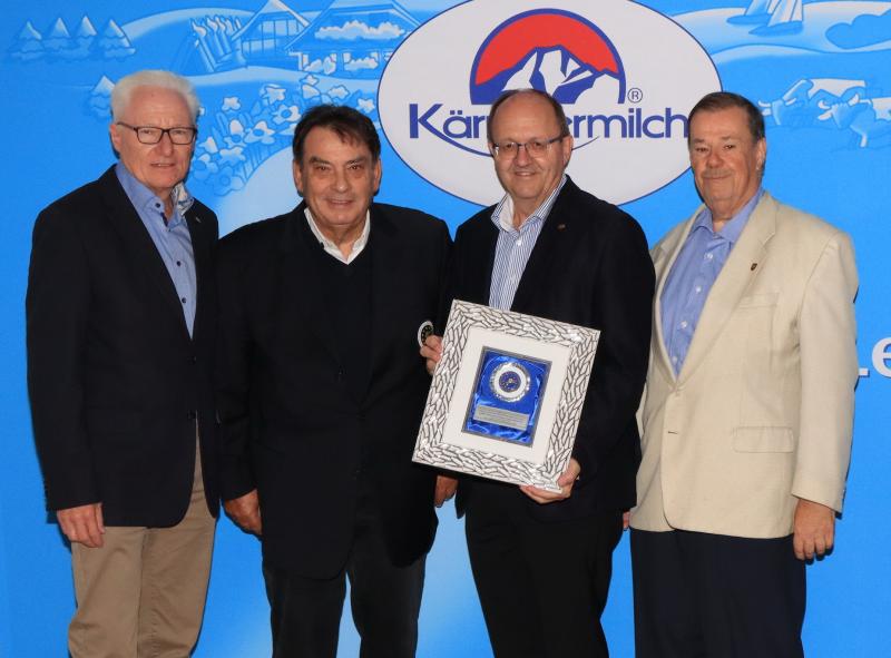 Traditionsgendarmen besuchten die Kärntnermilch